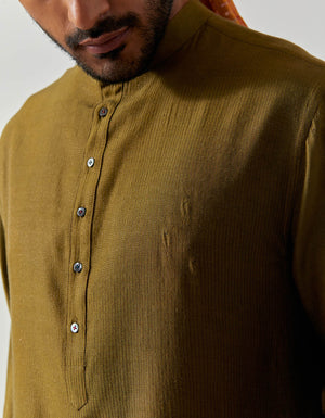 Roshan Bade Miyan Kurta Muga Satin Olive